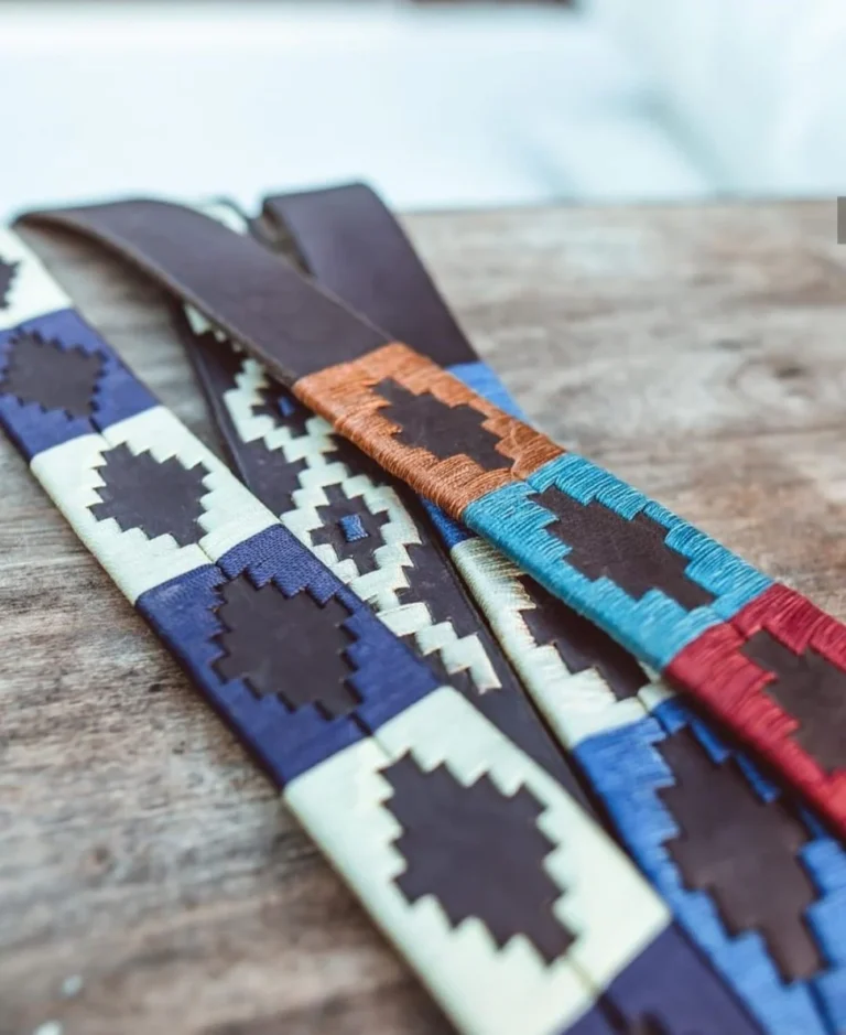 PELPE es una marca española que ofrece una variedad de cinturones de piel para hombres y mujeres